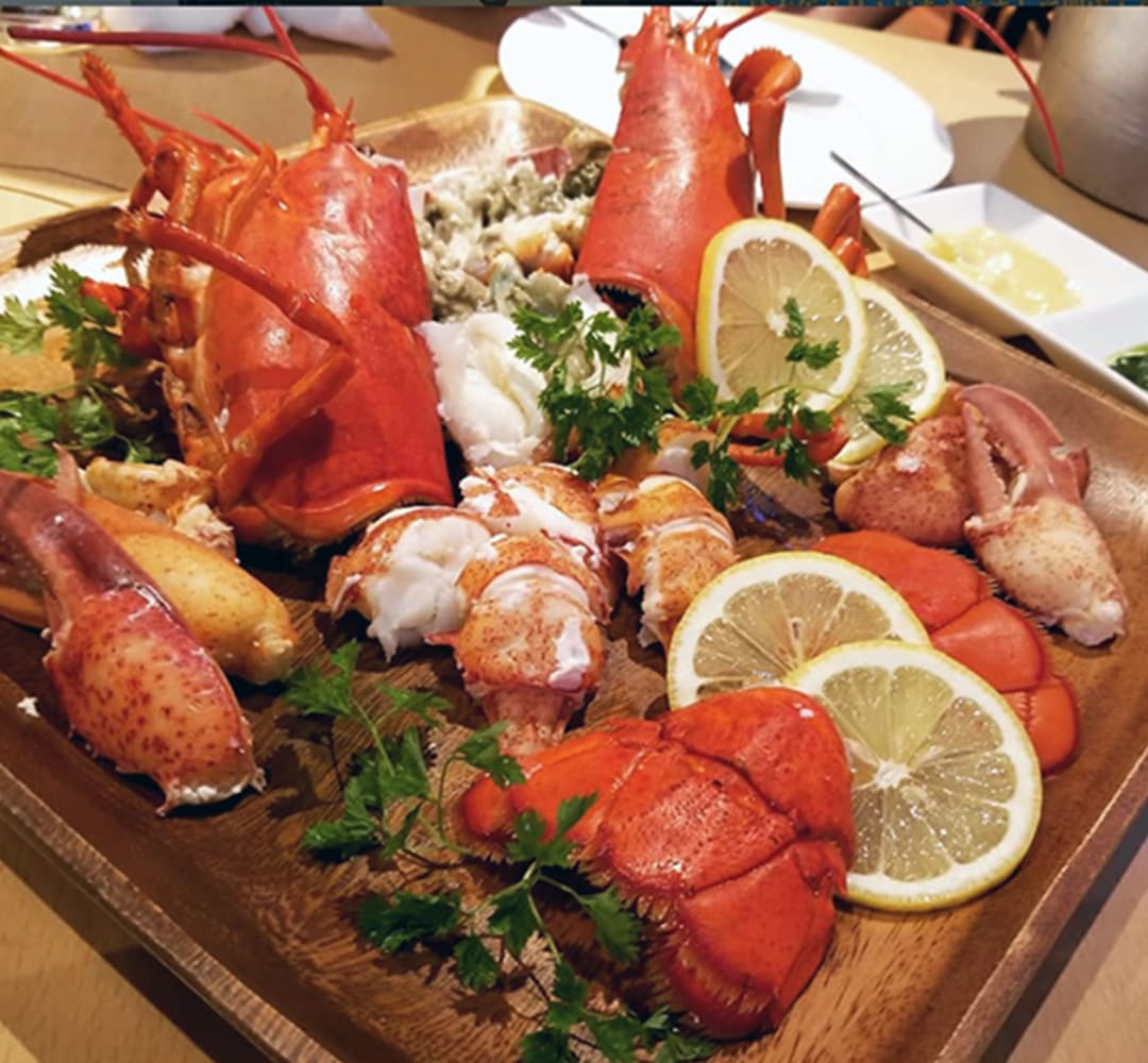牡蠣・オマール・踊り食いタコ